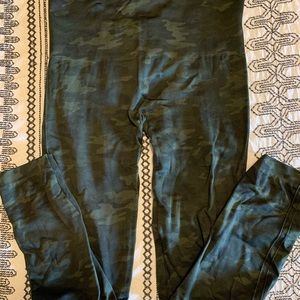 Spanx Camo seamless leggings